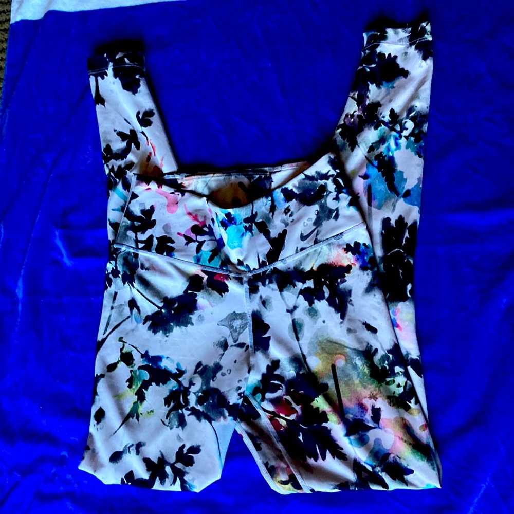 Nike - High waisted leggings - DRI-FIT- multi color